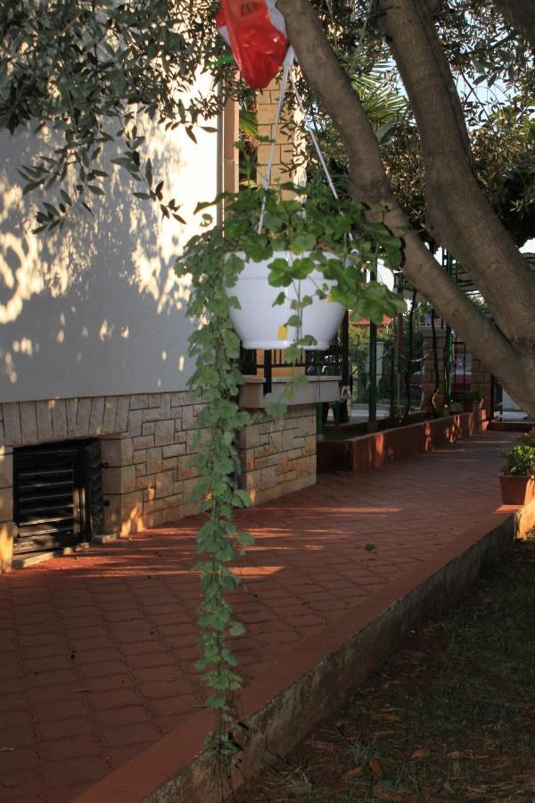 Apartments With A Parking Space Umag - 7094 מראה חיצוני תמונה