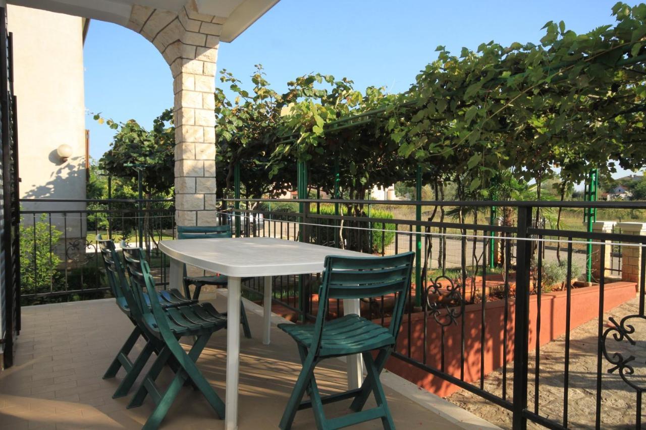 Apartments With A Parking Space Umag - 7094 מראה חיצוני תמונה
