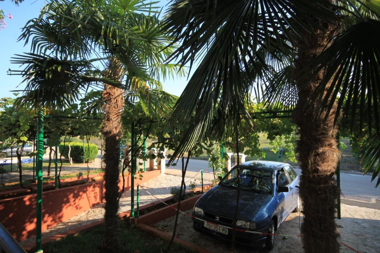 Apartments With A Parking Space Umag - 7094 מראה חיצוני תמונה